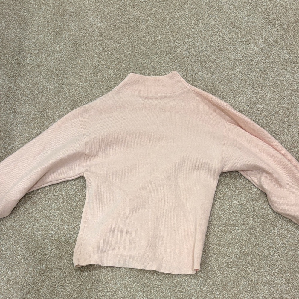 Chic Women's Pink Turtleneck Sweater